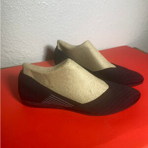 InooKNit Flats Sustainable Washable Solid Black flats size NWOT size 8 M